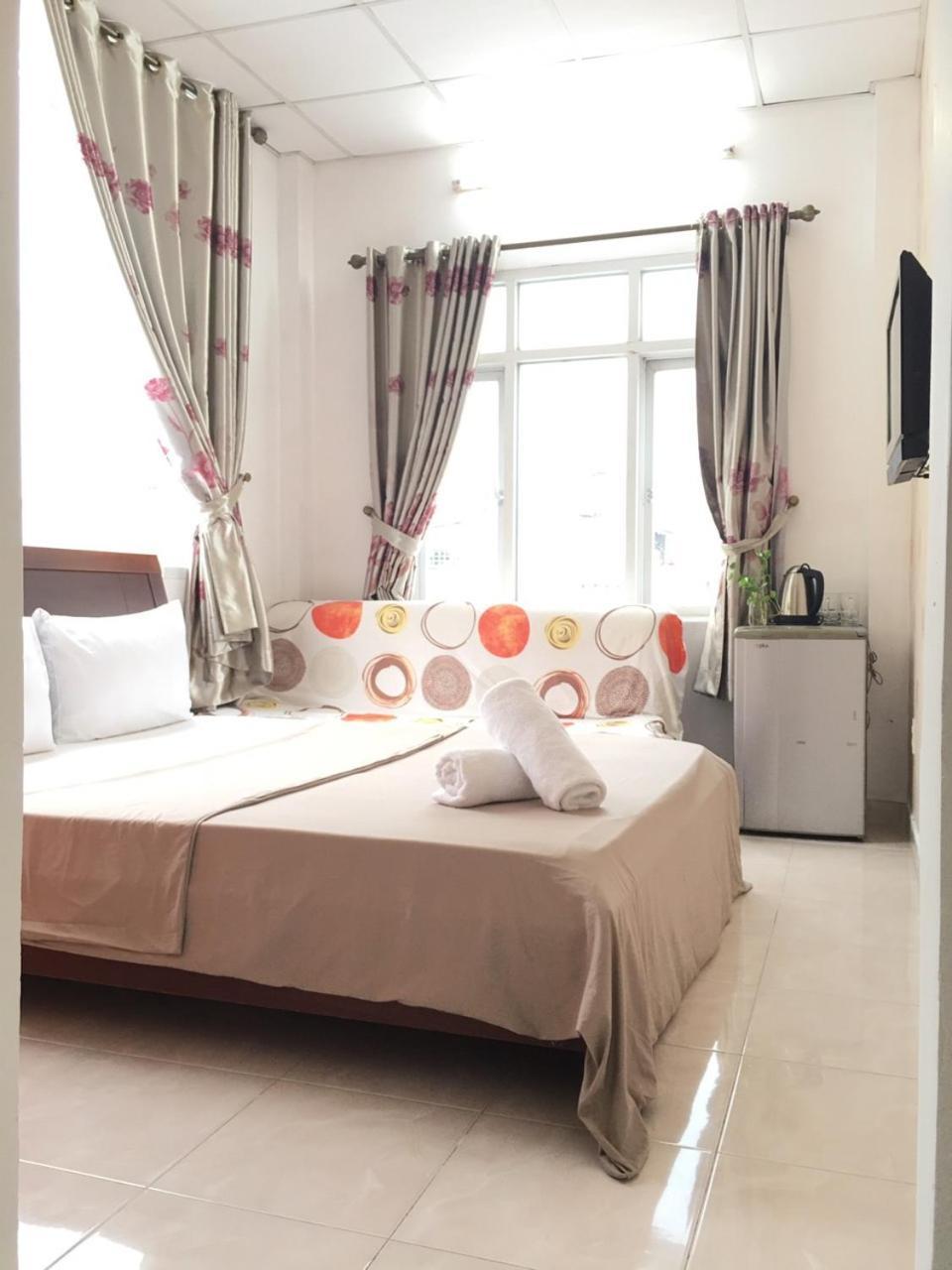 Thanhha Guesthouse At Bui Vien Walking Street โฮจิมินห์ซิตี้ ภายนอก รูปภาพ